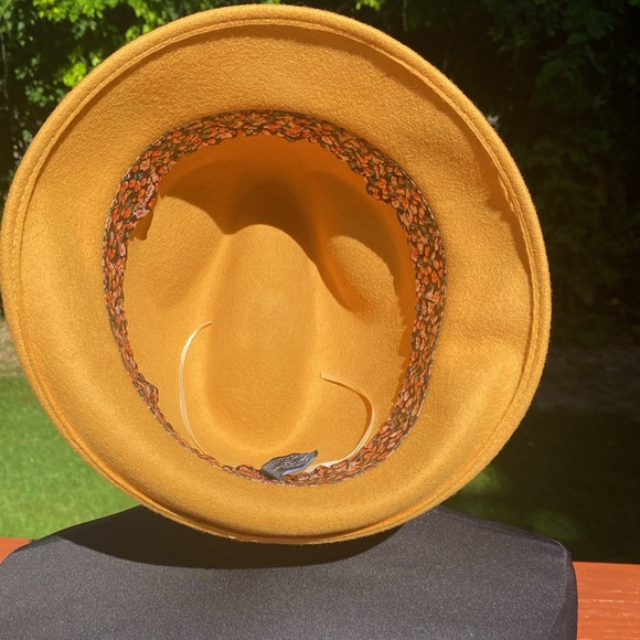 NWOT Sharp August fedora, mustard yellow, never worn, see all photos below. - Picture 7 of 9